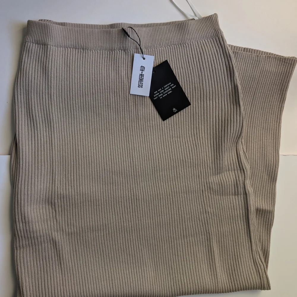 NWT 4th And Reckeless Kirza Knitted Skirt - Picture 4 of 7
